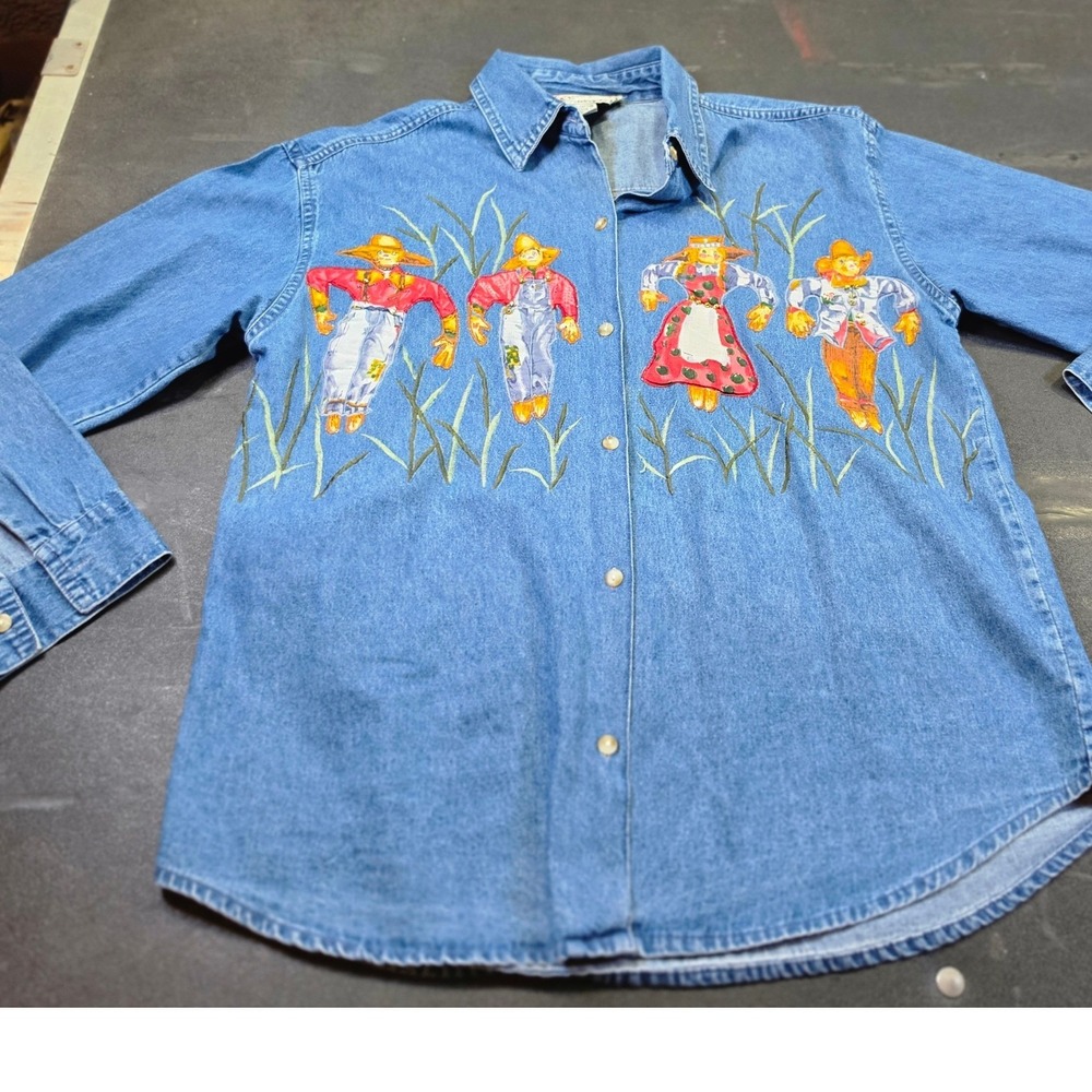 New Directions Vintage Denim Scarecrow Applique Button Down Shirt Medium Blue